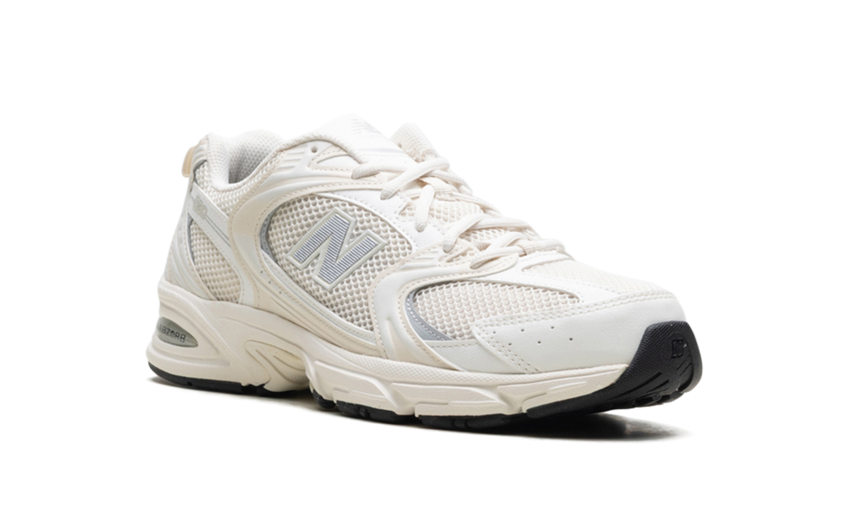 530 "Cream White Silver" MR530LZ