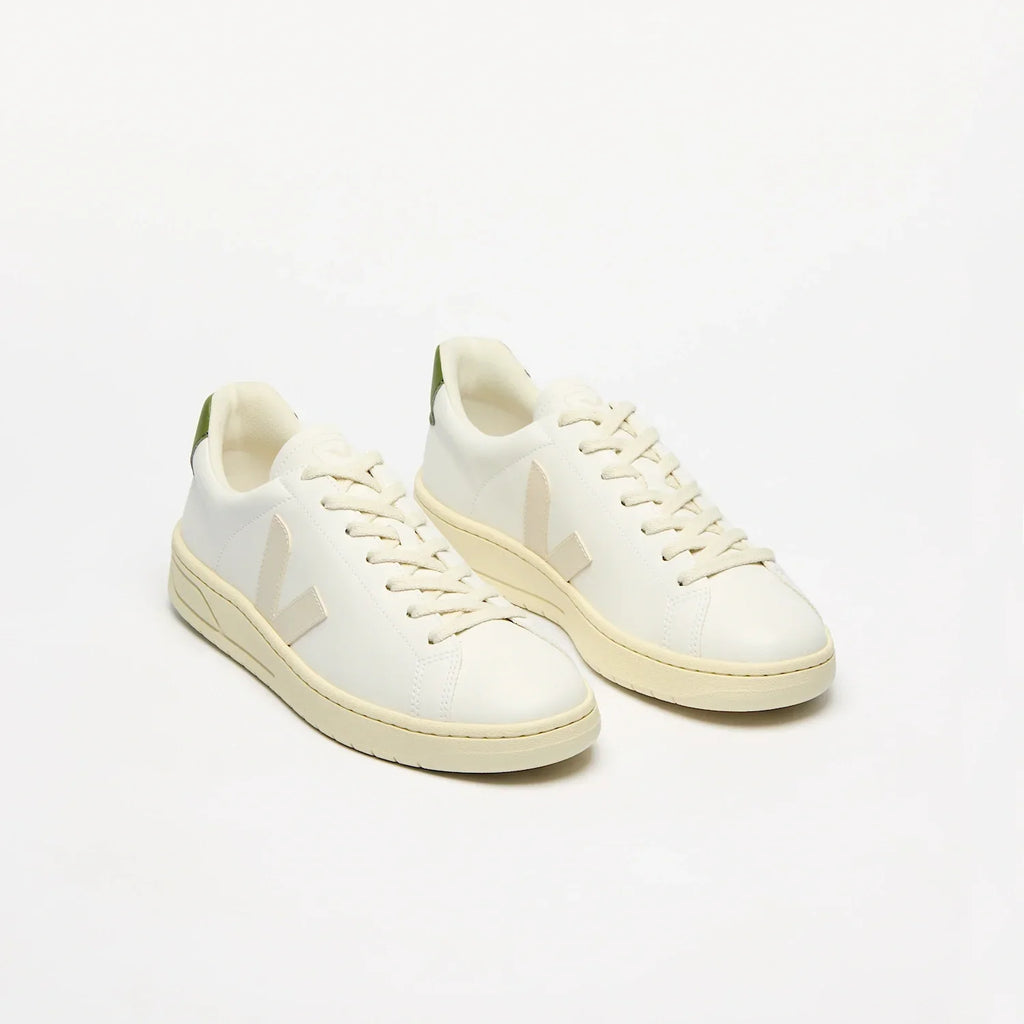 Veja Women's URCA CWL in White Pierre Kiwi